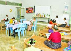 နွေရာသီ အပူဒဏ်ဖြတ်ကျော်ဖို့ အပူရှောင်စခန်းမှာ ခိုနားစို့